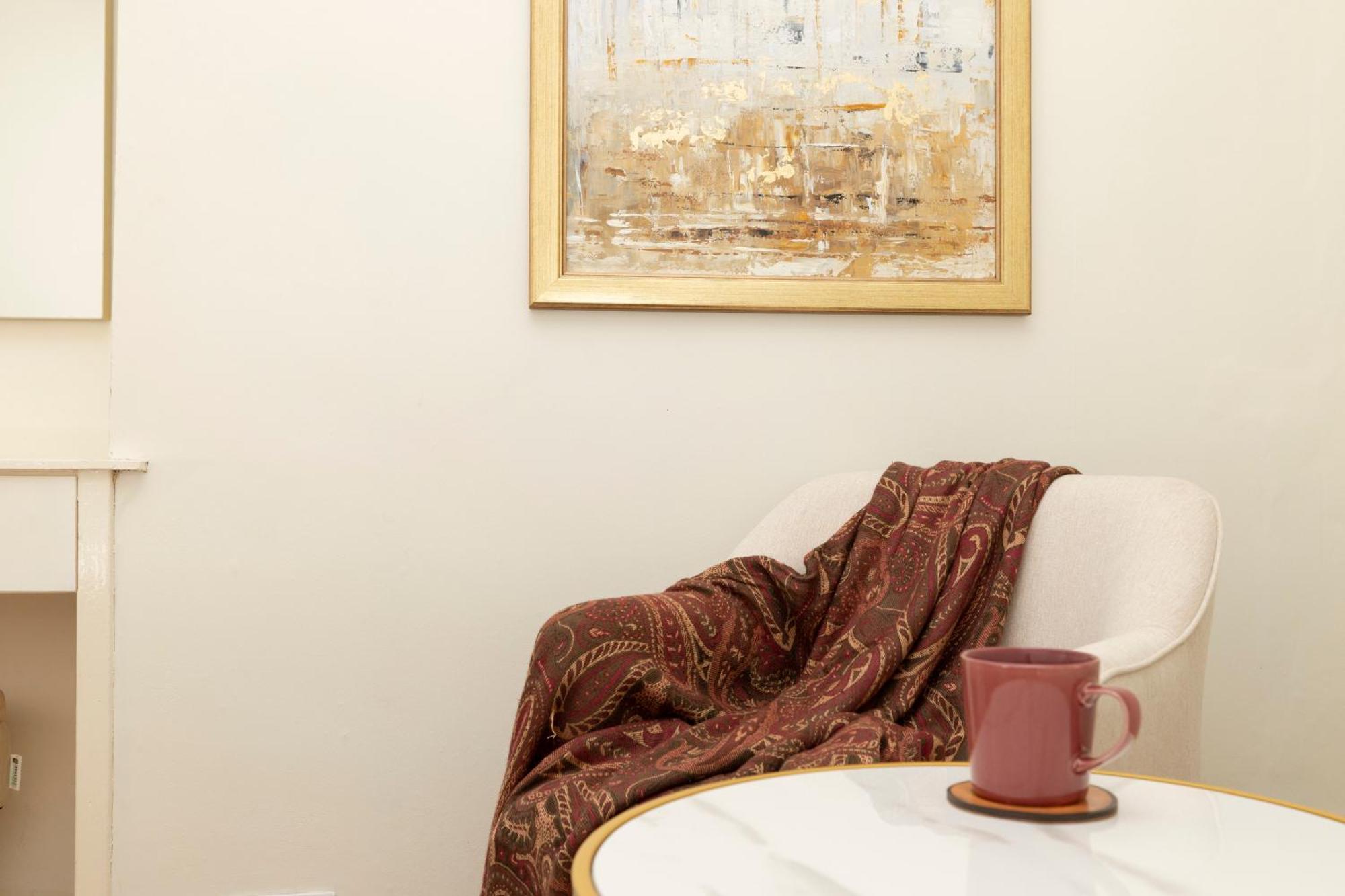 Joivy Modern Flat In City Centre - For Up To 3 Guests Apartman Edinburgh Kültér fotó