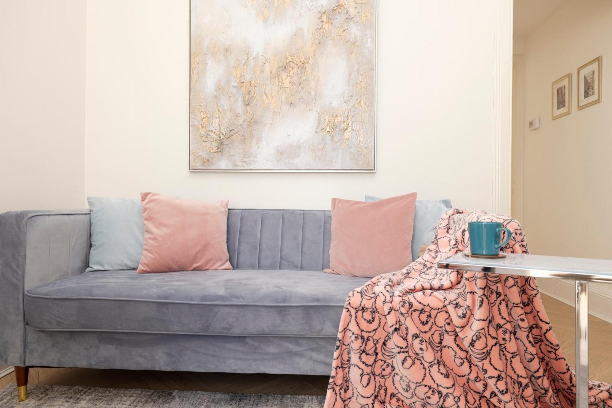 Joivy Modern Flat In City Centre - For Up To 3 Guests Apartman Edinburgh Kültér fotó