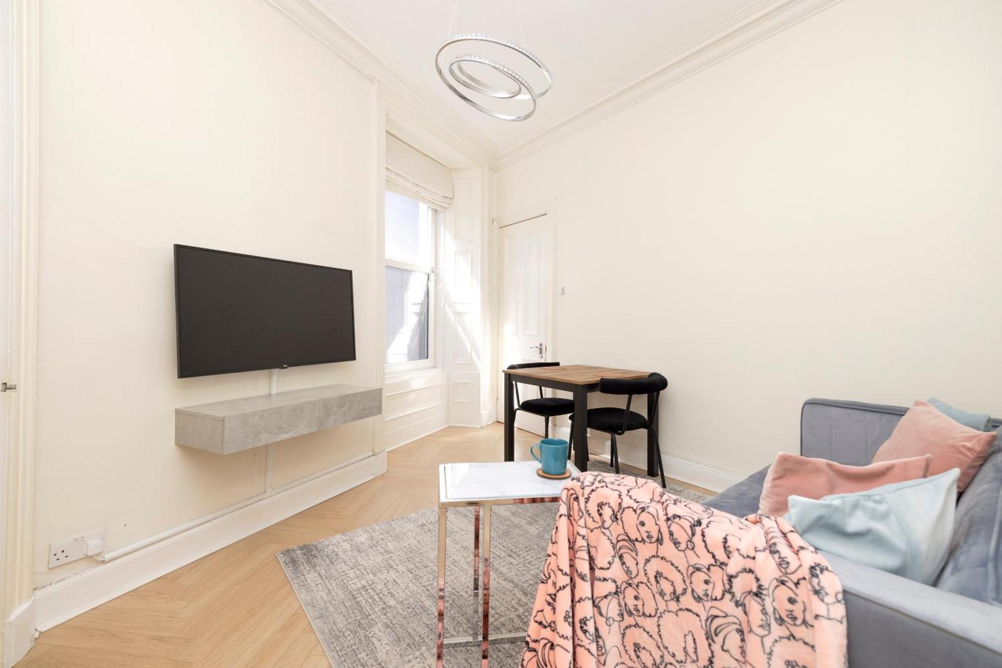 Joivy Modern Flat In City Centre - For Up To 3 Guests Apartman Edinburgh Kültér fotó
